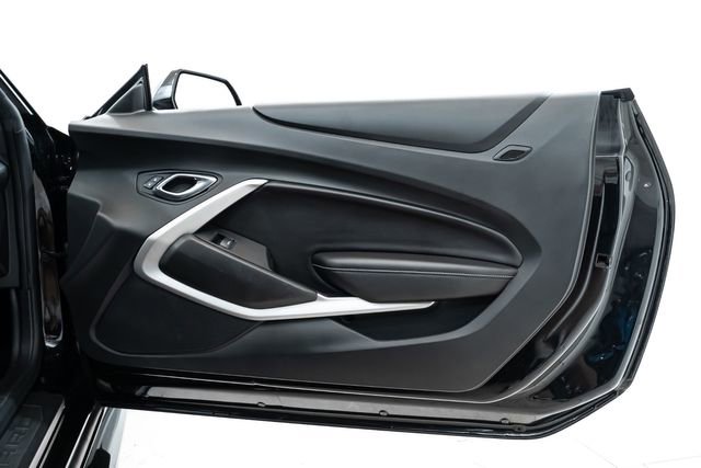 Used 2016 Chevrolet Camaro SS RWD image 21