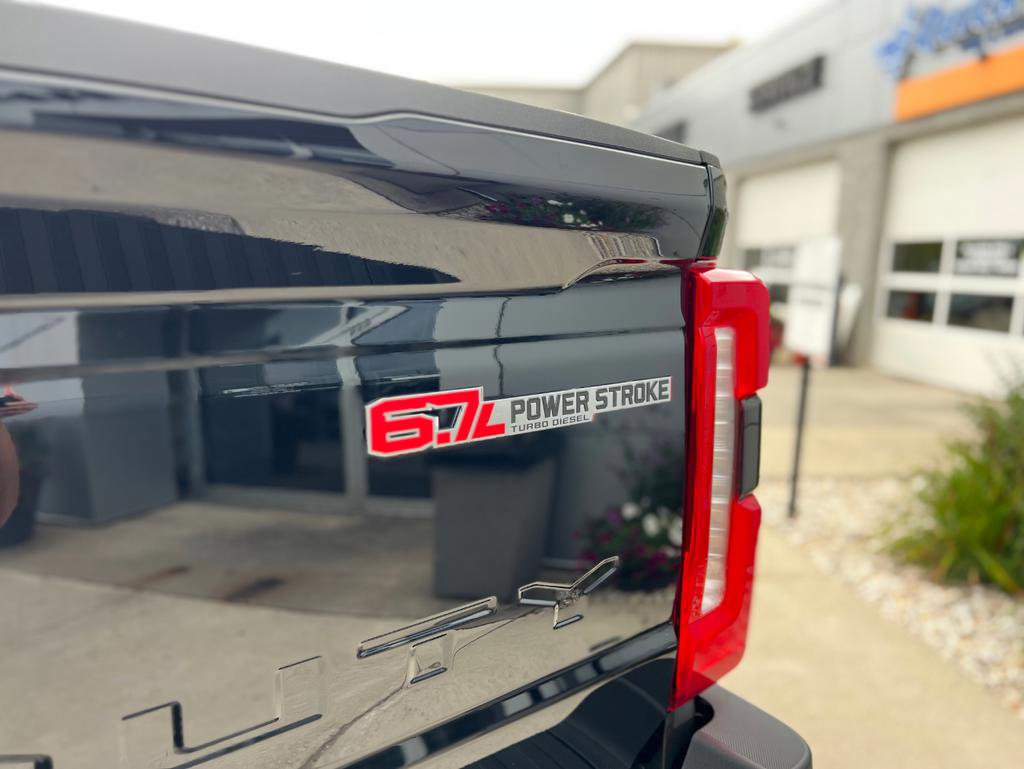 New 2025 Ford F250 Lariat w/ Lariat Ultimate Package image 17