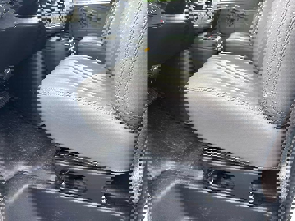 New 2025 Chevrolet Express 3500 w/ Driver Convenience Package RWD image 10