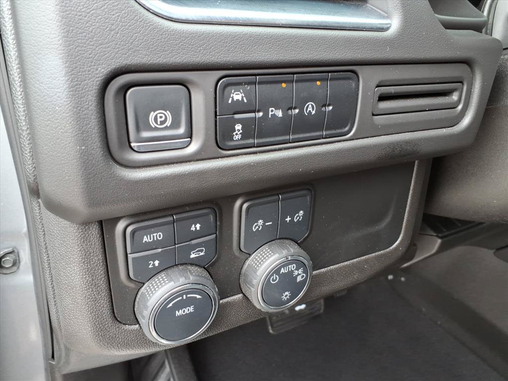 Used 2024 Chevrolet Tahoe LT AWD/4WD image 22