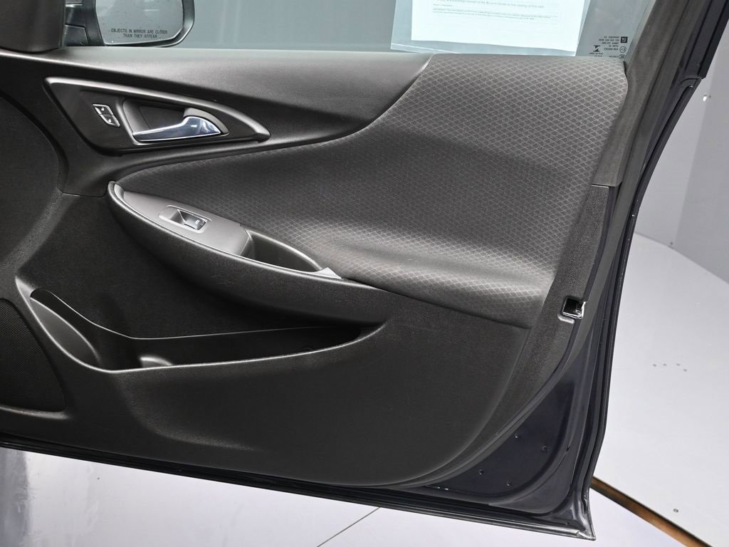 Used 2023 Chevrolet Malibu LS image 31