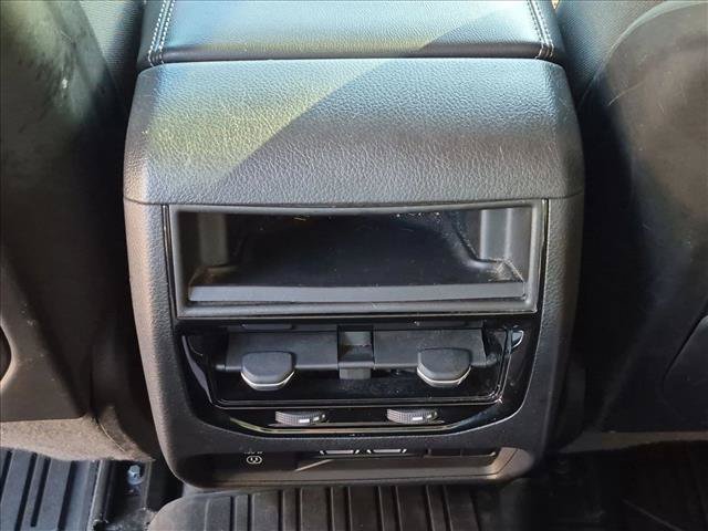 Used 2023 Jeep Grand Cherokee Limited w/ Black Appearance Package AWD/4WD image 17