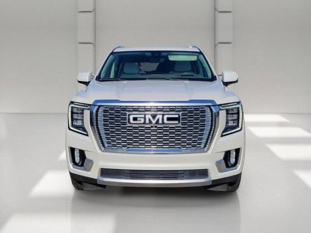 Used 2021 GMC Yukon XL Denali w/ Denali Premium Package RWD image 2