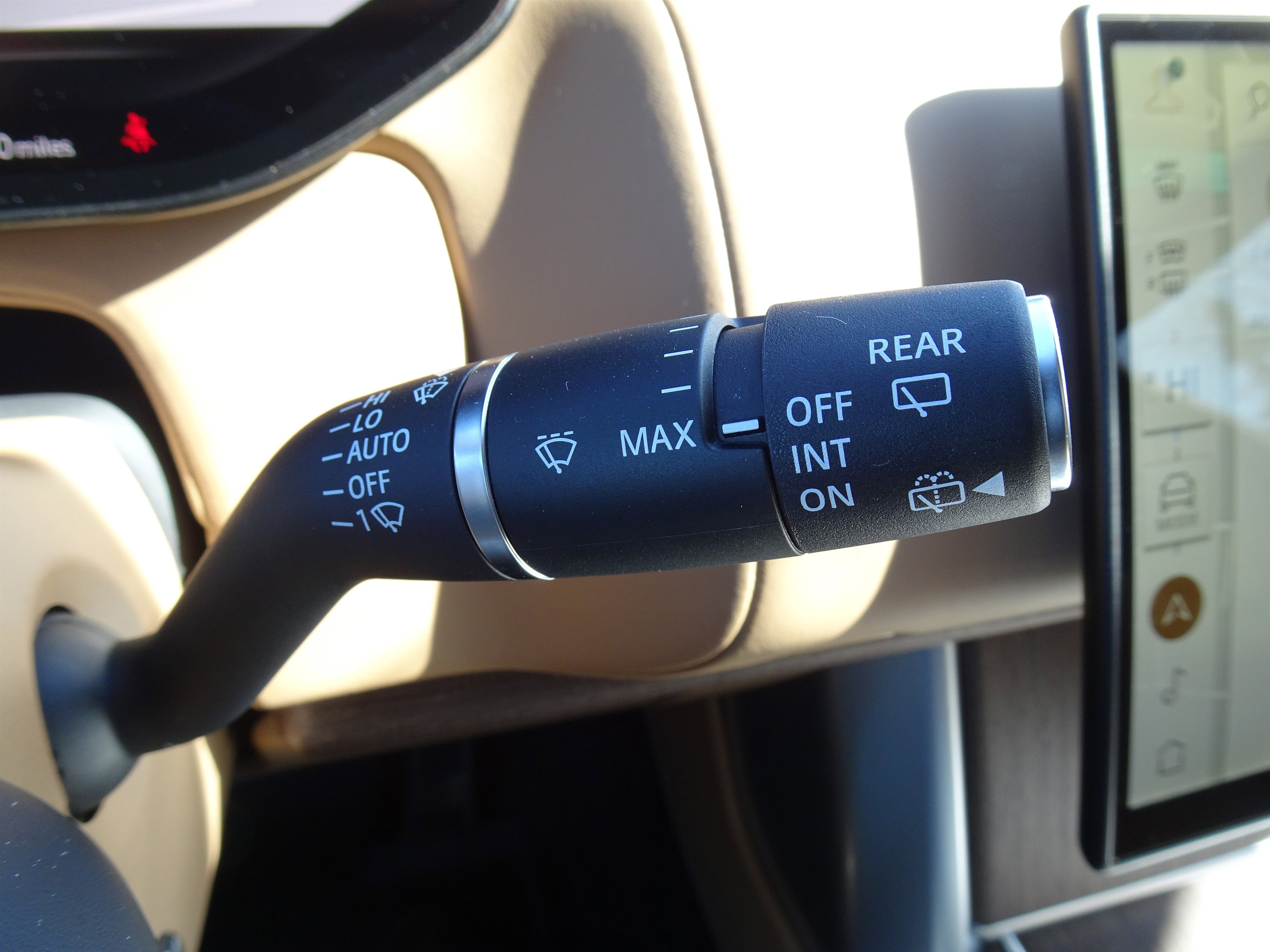 New 2026 Land Rover Range Rover SE image 26