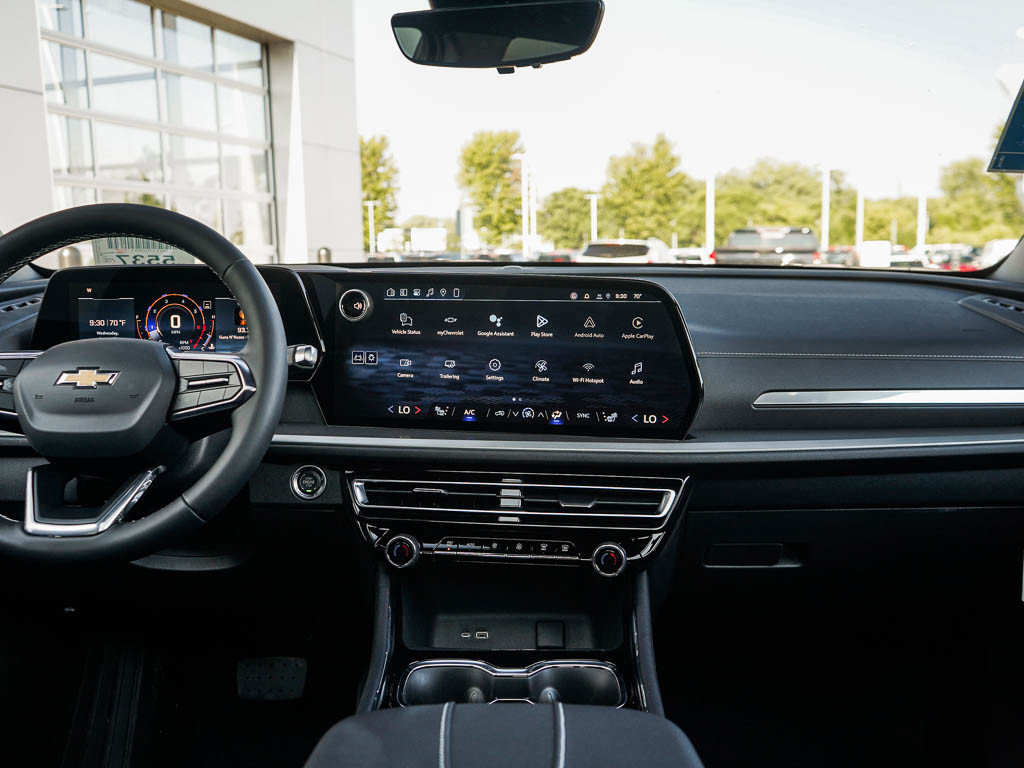 New 2026 Chevrolet Traverse LT image 17