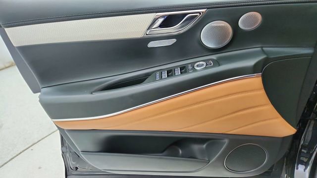 Used 2025 Genesis GV80 3.5T Prestige image 36