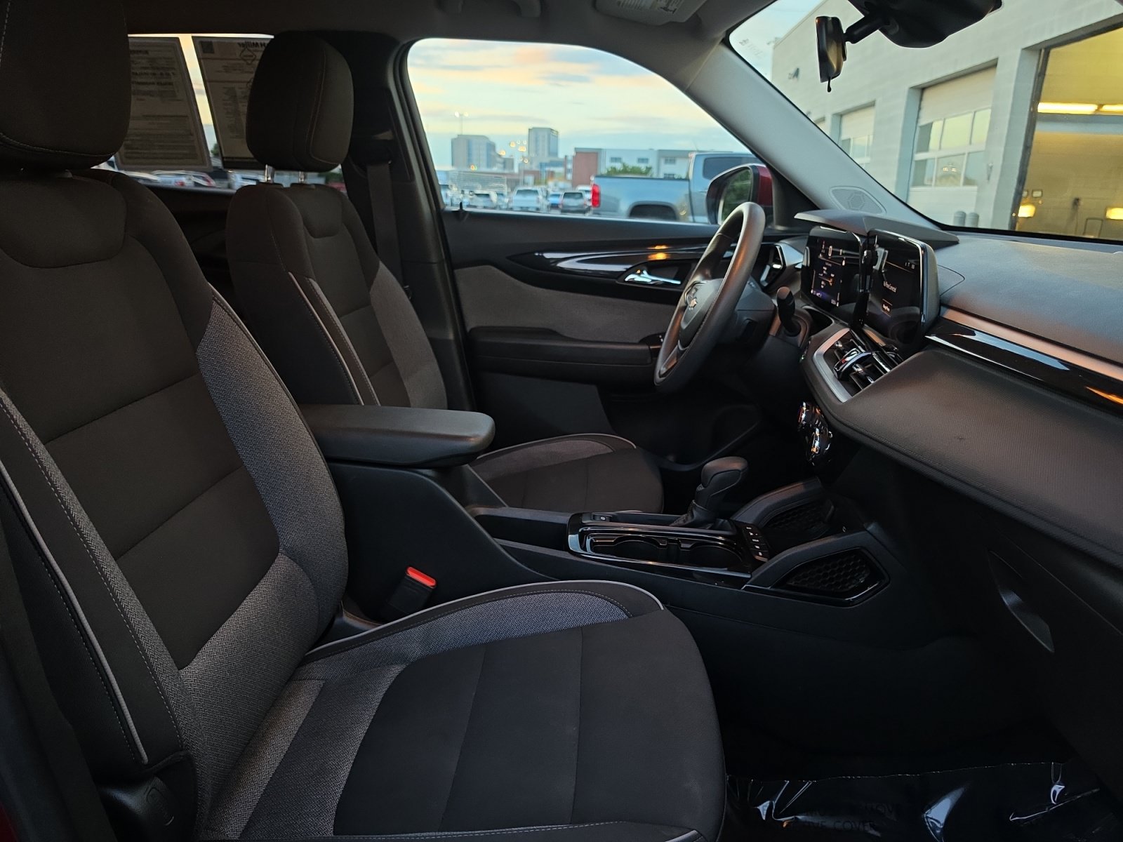 Certified 2024 Chevrolet TrailBlazer LT AWD/4WD image 27