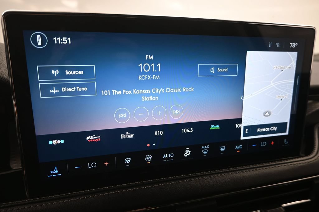 Used 2023 Lincoln Corsair Reserve w/ Equipment Group 201A AWD/4WD image 16