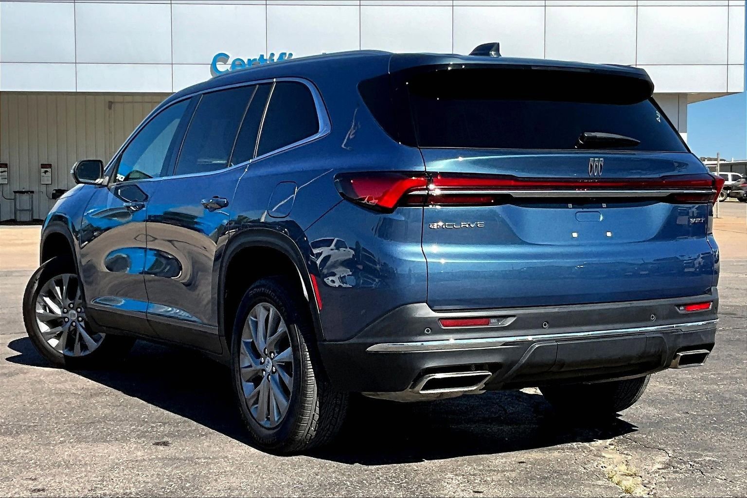 Used 2025 Buick Enclave Preferred FWD image 12