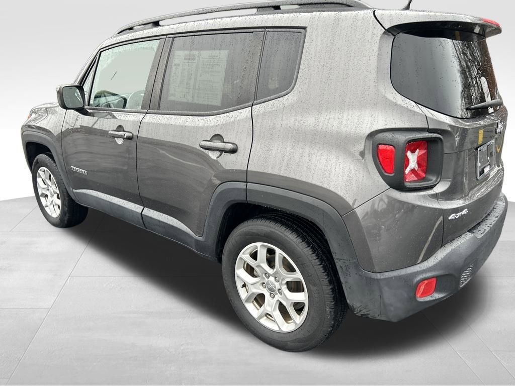 Used 2016 Jeep Renegade Latitude w/ Popular Equipment Group image 3