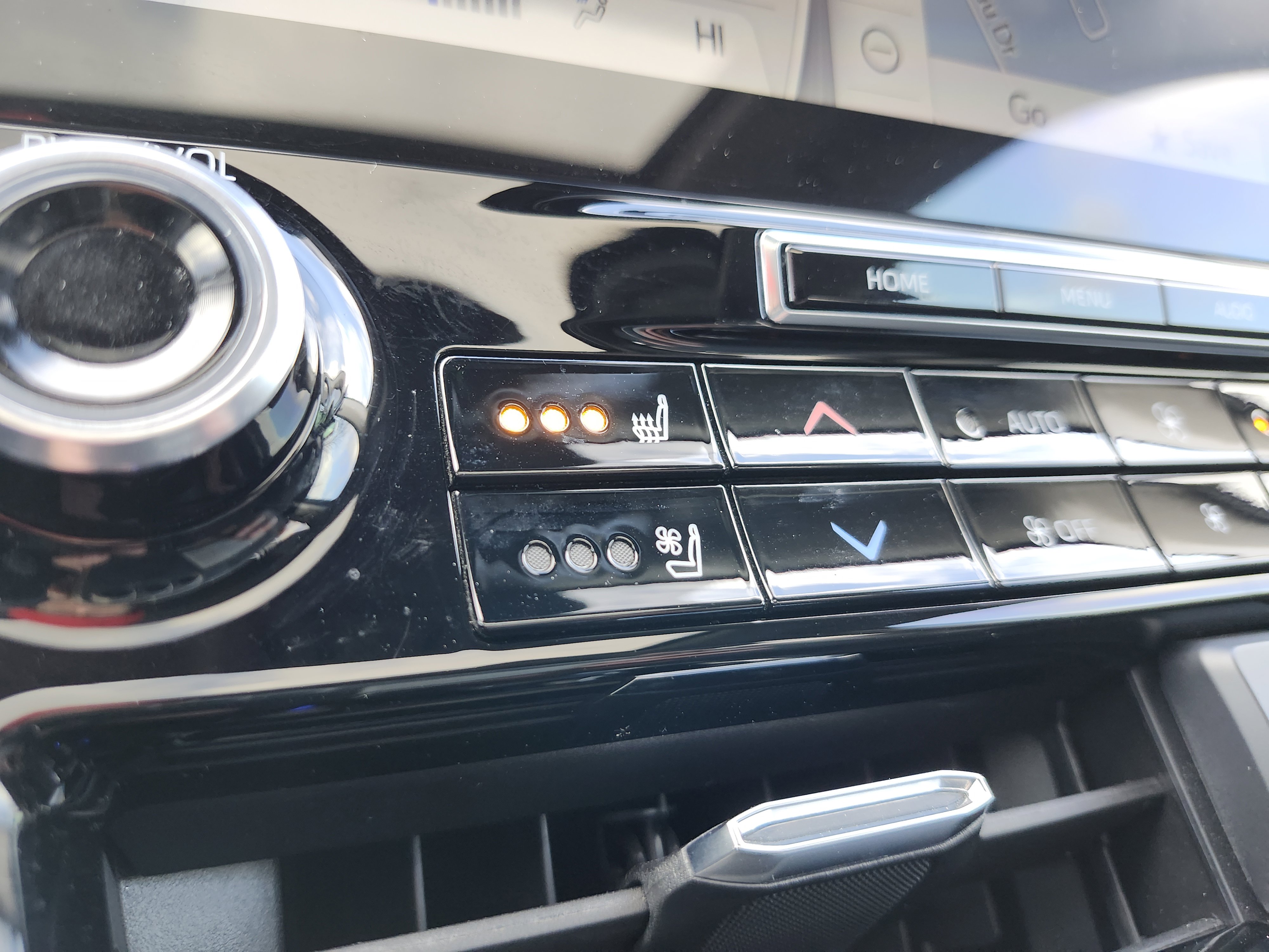 Used 2021 Toyota Highlander Limited image 10