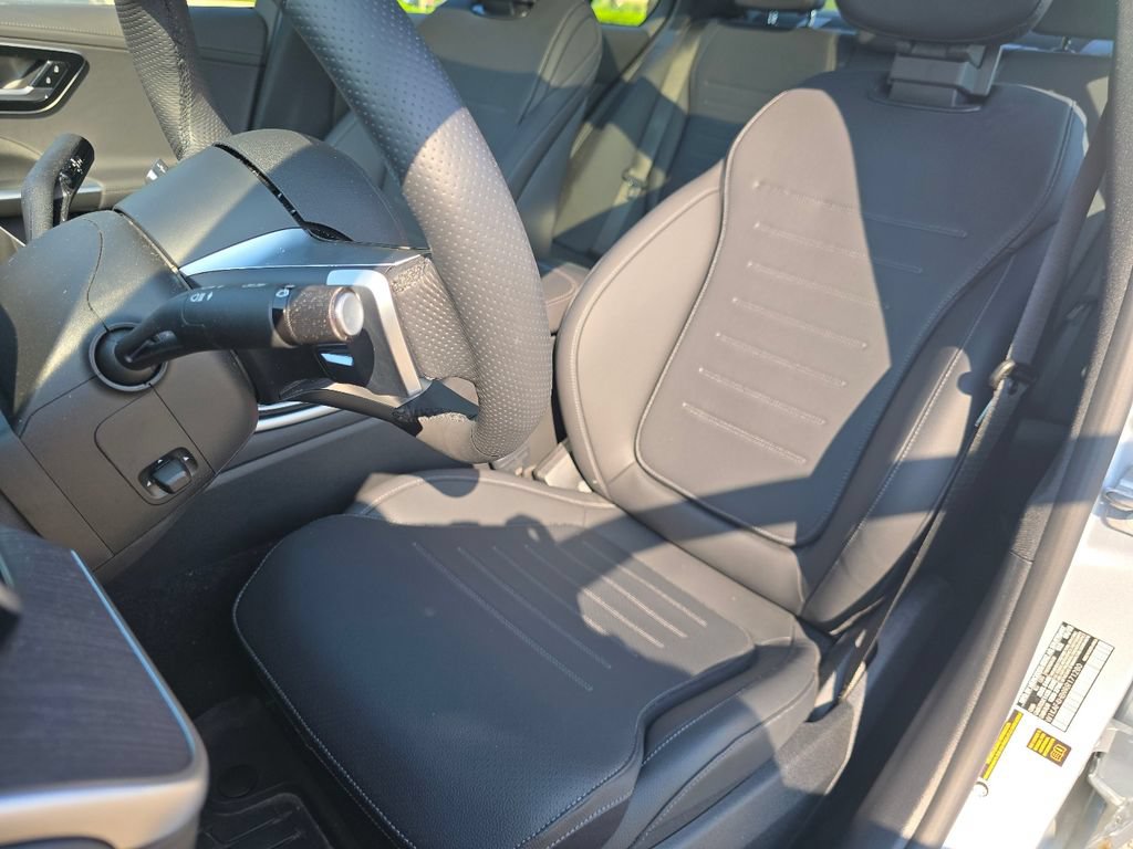 Used 2024 Mercedes-Benz C 300 4MATIC Sedan image 24