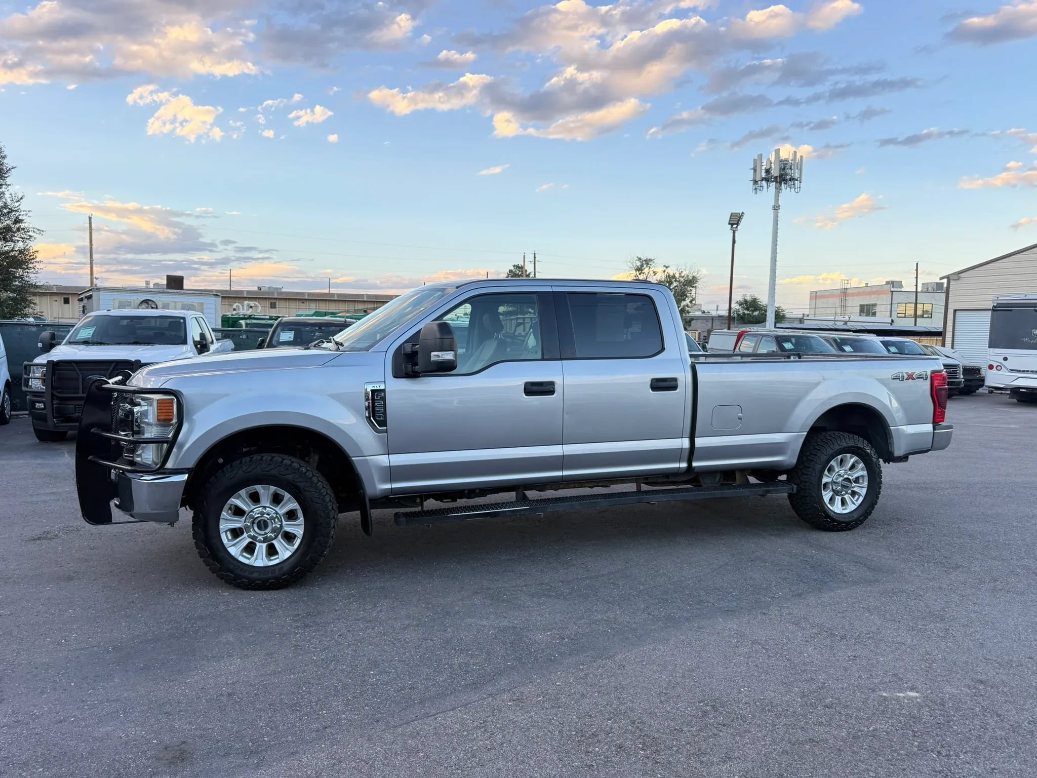 Used 2020 Ford F250 XLT AWD/4WD image 2