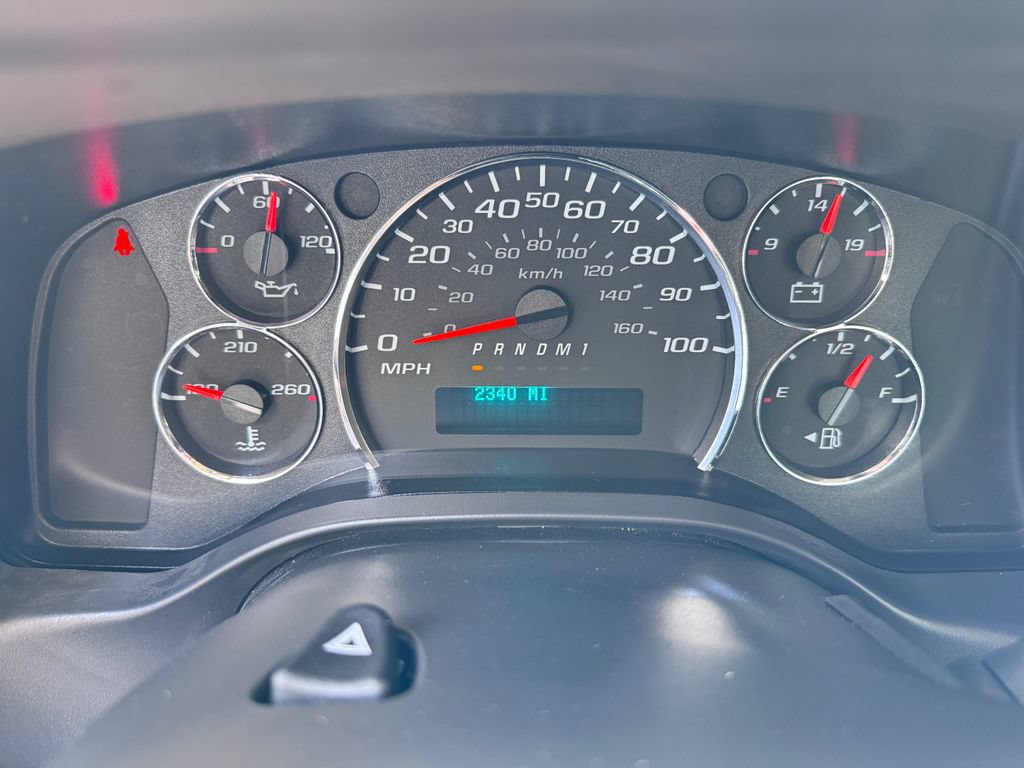 Used 2025 Chevrolet Express 3500 w/ Power Convenience Package RWD image 15