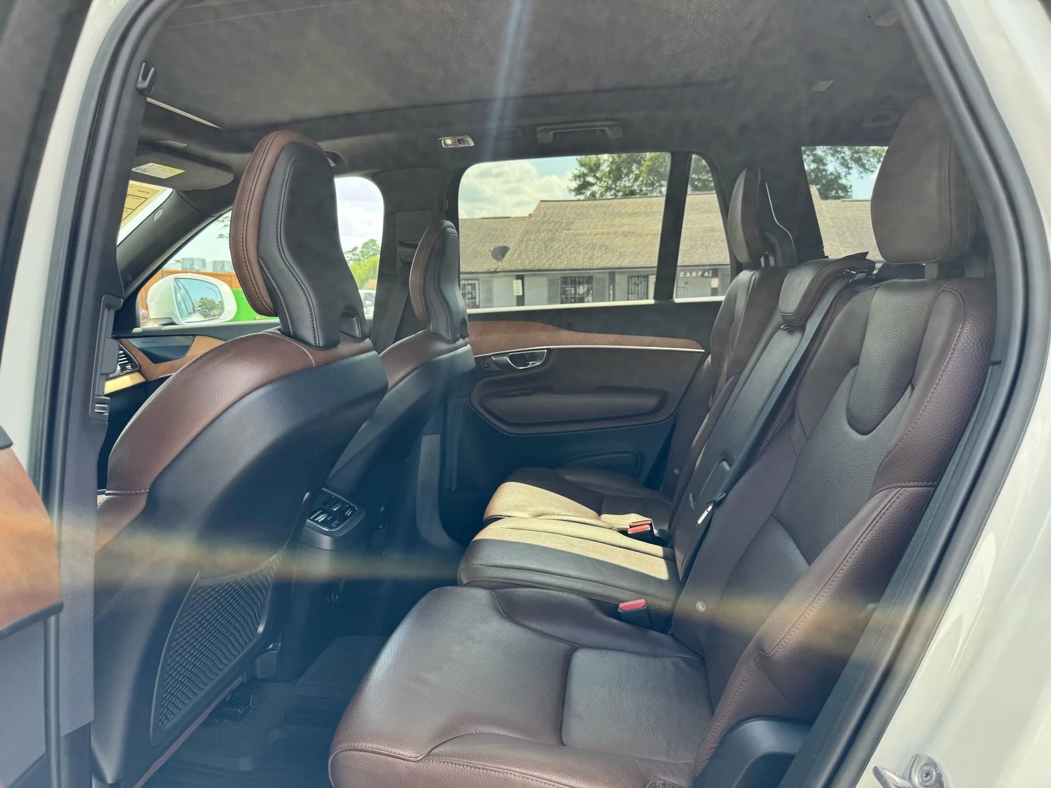 Used 2022 Volvo XC90 T6 Momentum w/ Advanced Package image 28