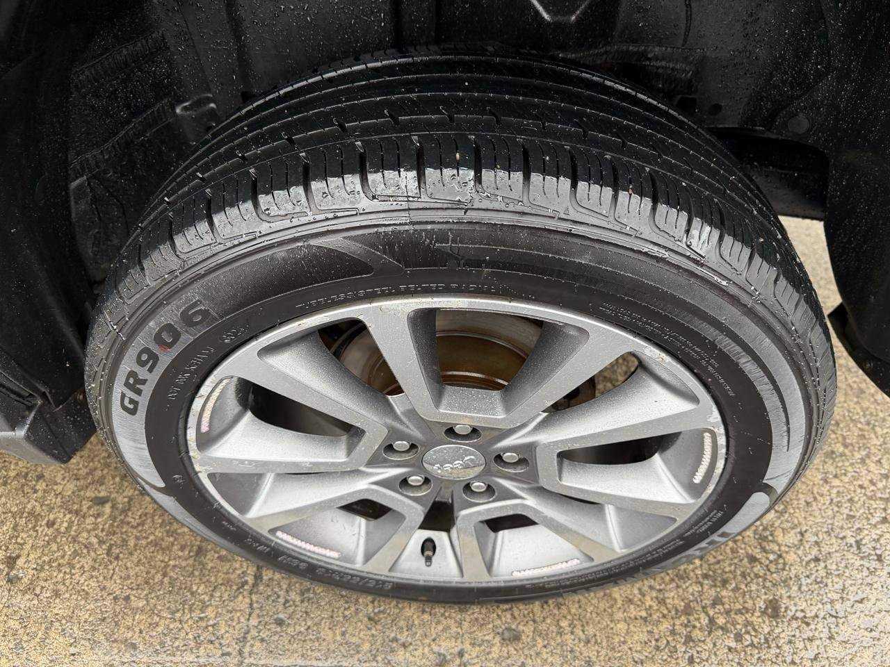 Used 2014 Jeep Compass Limited w/ Sun/Sound Group image 18