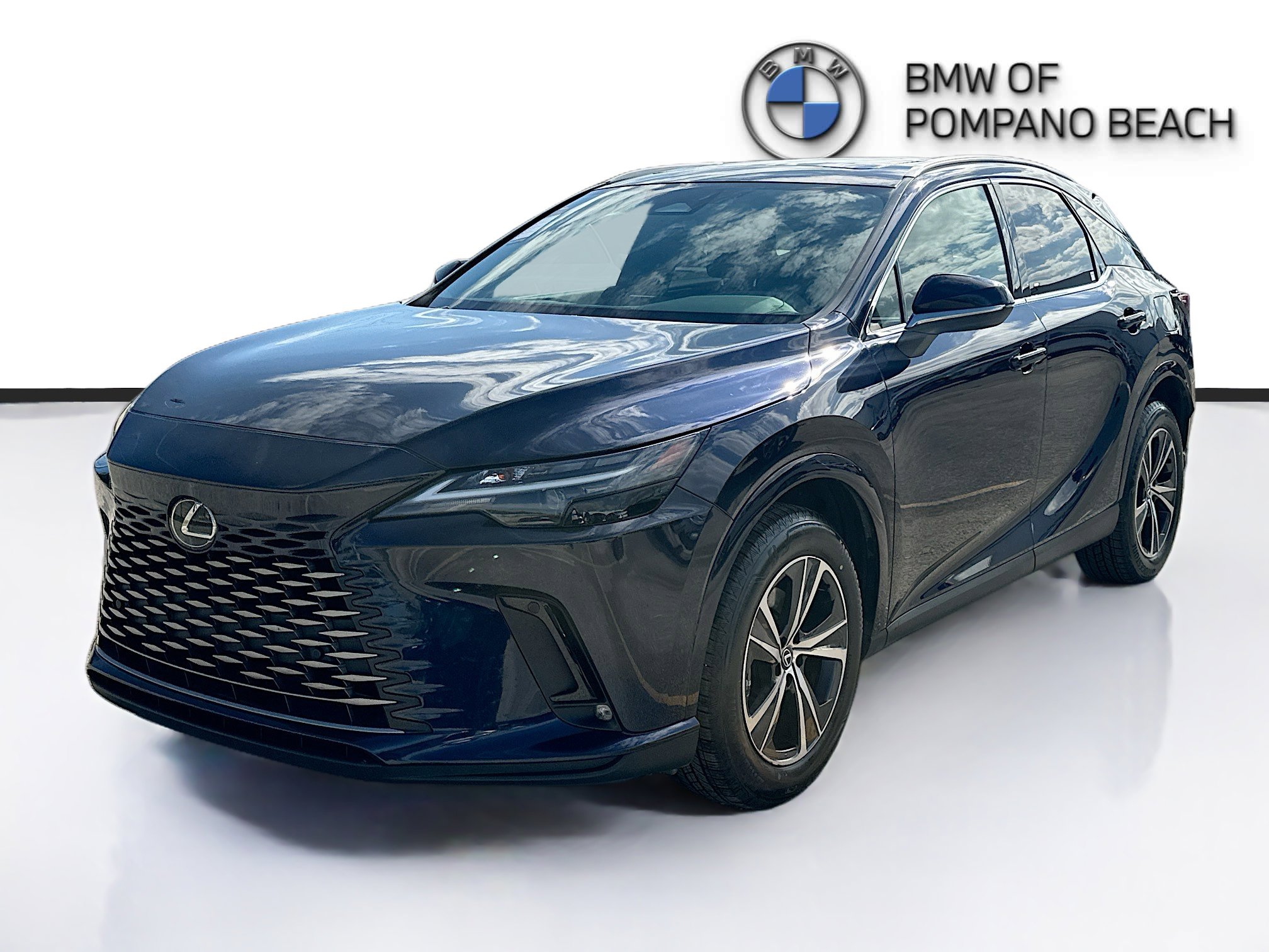 Used 2023 Lexus RX 350 Premium image 3