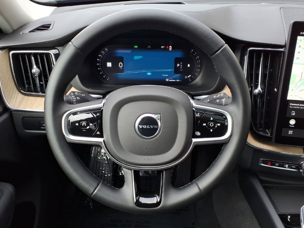 Certified 2026 Volvo XC60 B5 Ultra AWD/4WD image 14