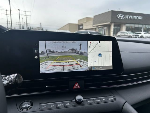 Certified 2025 Hyundai Elantra SEL FWD image 23