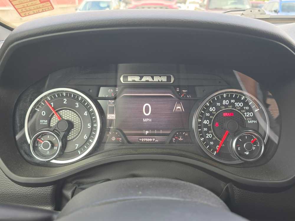 Used 2025 RAM 1500 Big Horn AWD/4WD image 7