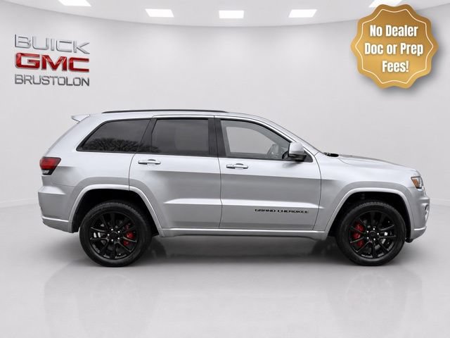Used 2018 Jeep Grand Cherokee Altitude AWD/4WD image 2