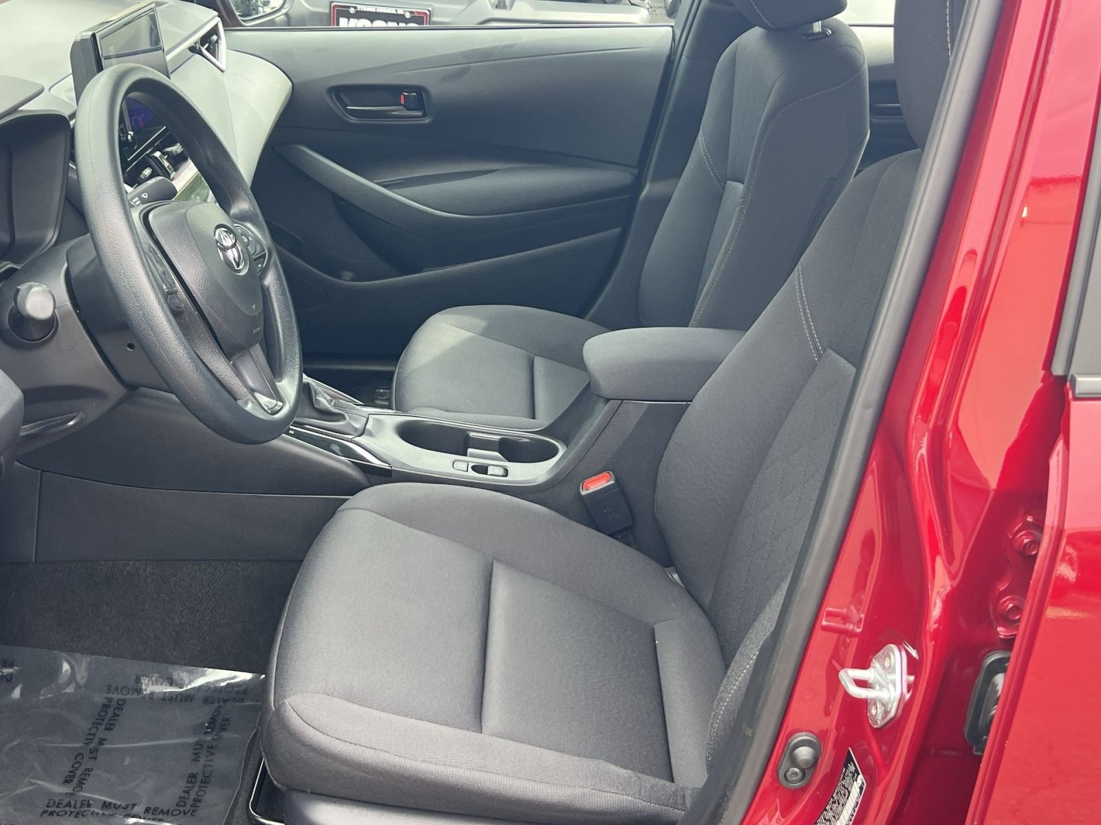 Used 2025 Toyota Corolla LE FWD image 12