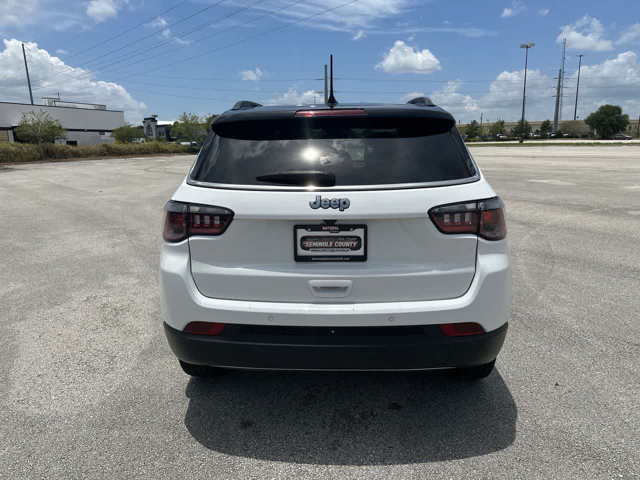 Certified 2024 Jeep Compass Limited AWD/4WD image 13
