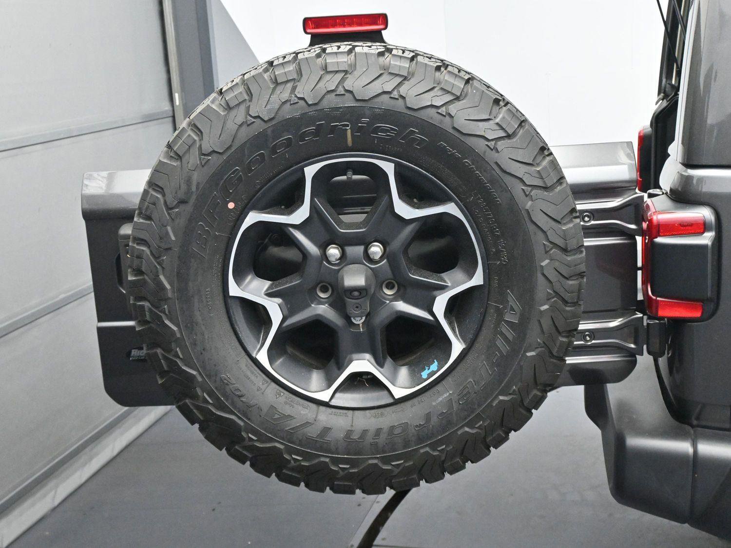 Used 2022 Jeep Wrangler Unlimited Rubicon 4xe image 35