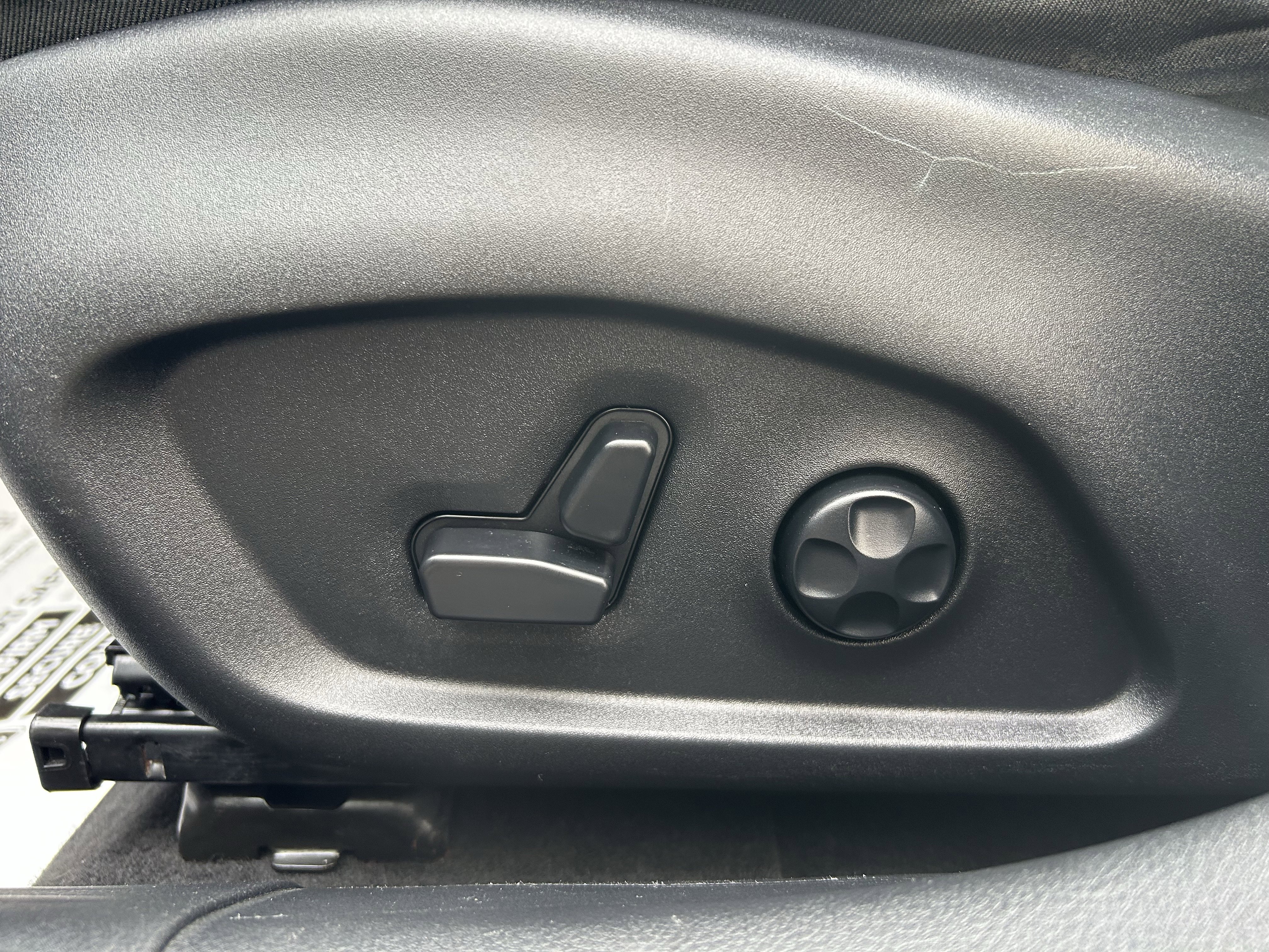 Used 2018 Jeep Compass Limited w/ Navigation Group image 14