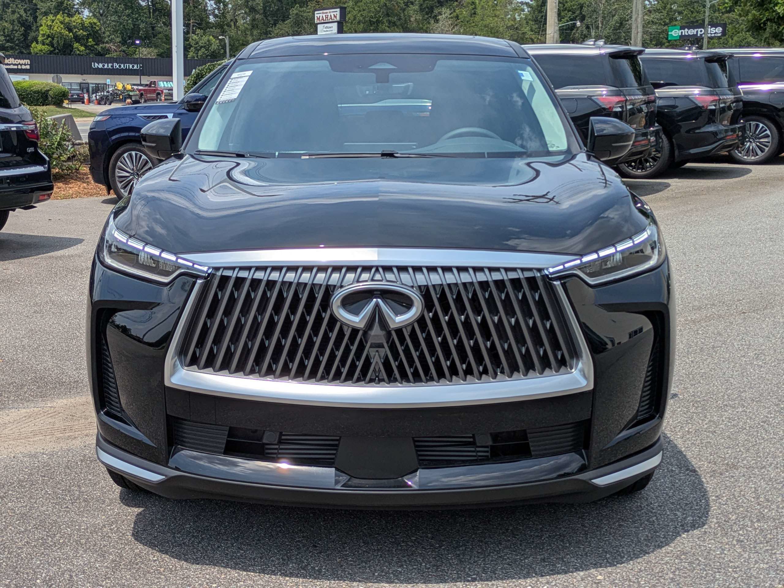 Used 2026 INFINITI QX60 Pure w/ Cargo Package FWD image 9
