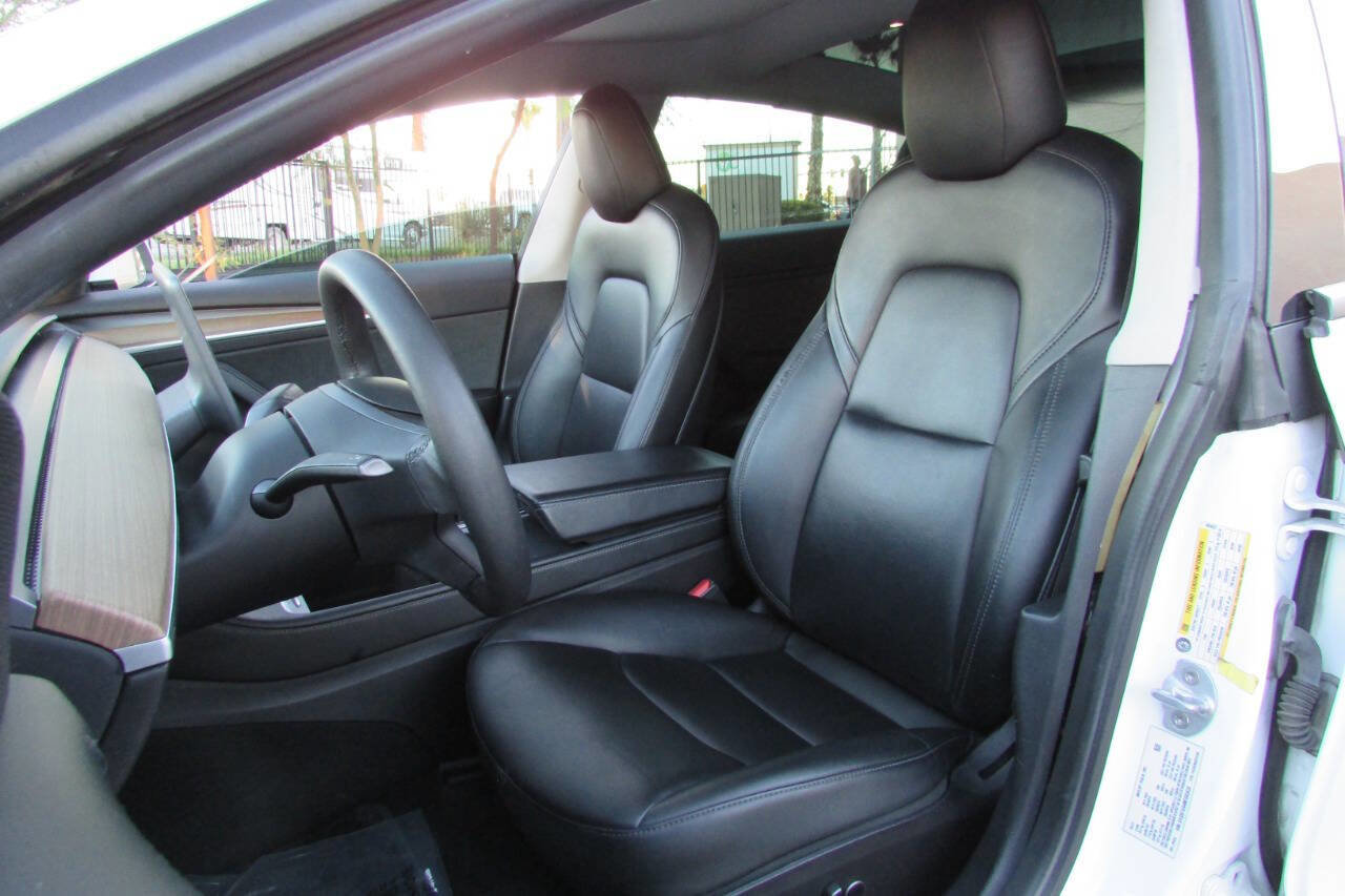 Used 2021 Tesla Model 3 Standard Range Plus image 17
