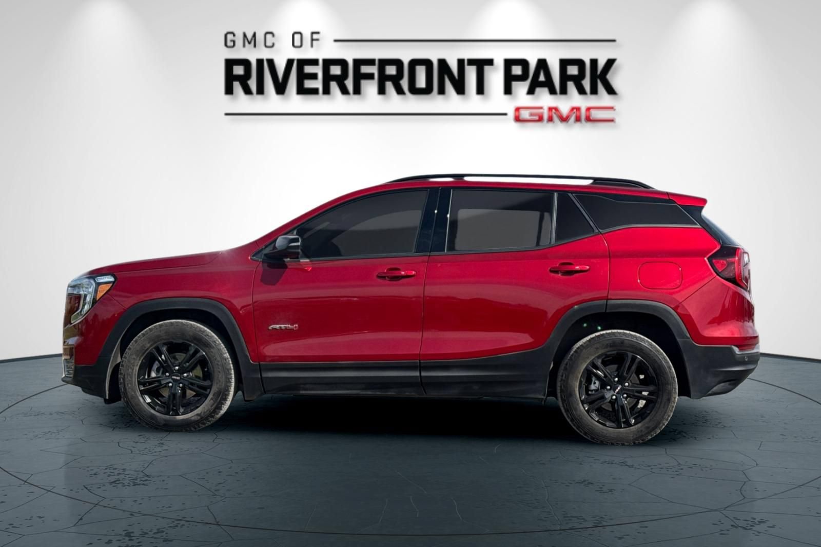 Used 2024 GMC Terrain AT4 w/ LPO, Floor Liner Package AWD/4WD image 6
