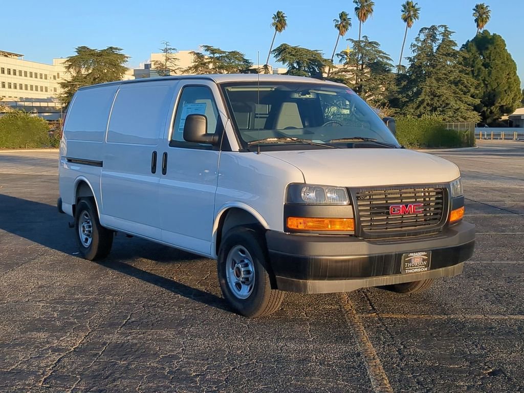 New 2025 GMC Savana 2500 RWD image 9