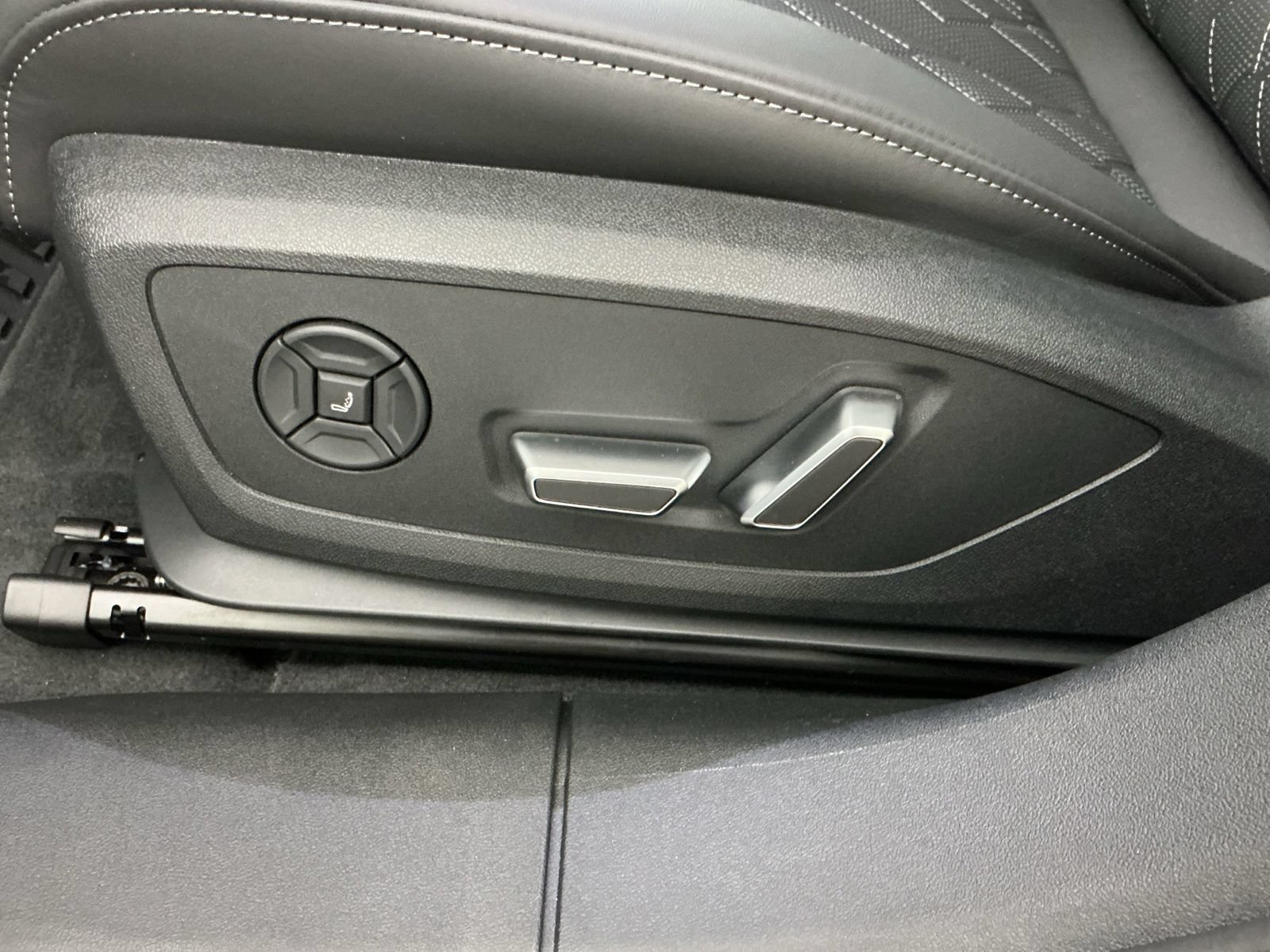 New 2027 Audi S6 e-tron Prestige AWD/4WD image 13