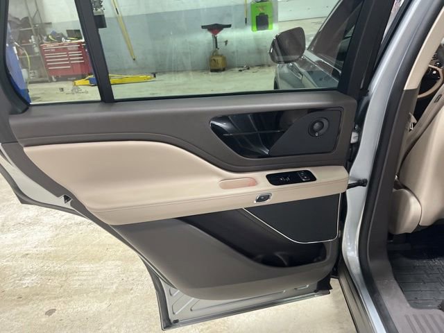 Used 2023 Lincoln Aviator Reserve w/ Elements Package Plus image 24