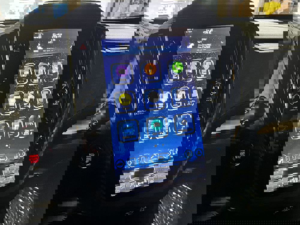 Used 2025 Subaru Forester Premium image 19