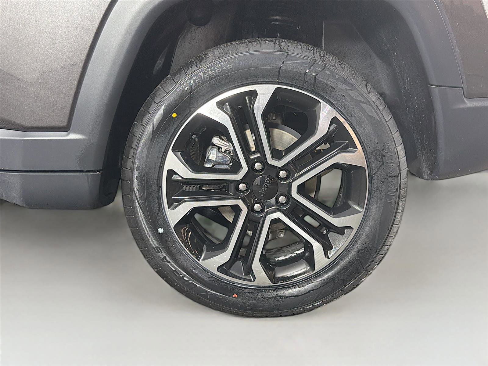 Used 2023 Jeep Compass Limited image 30