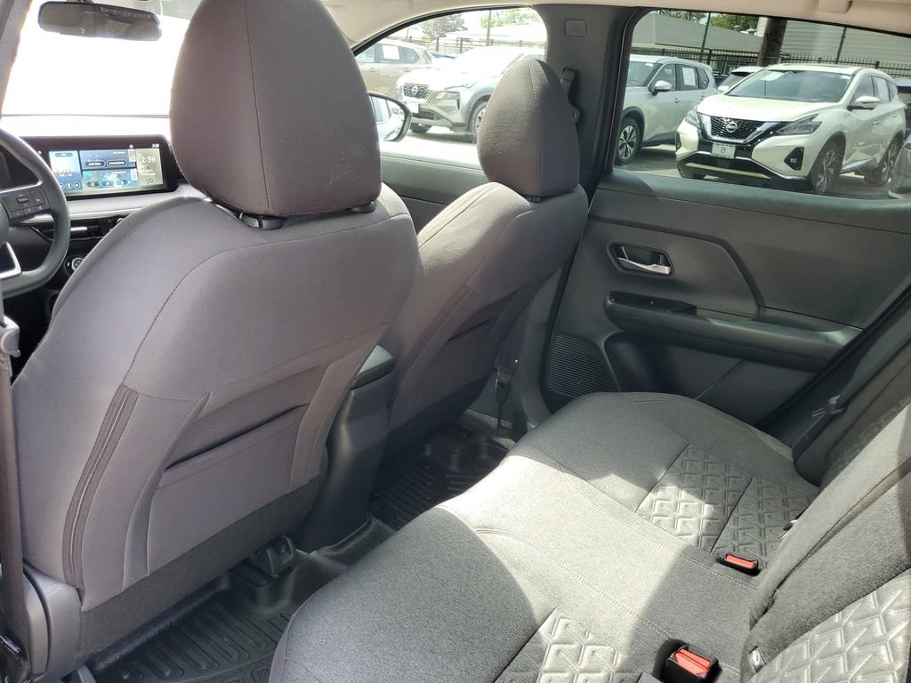 Used 2025 Nissan Kicks SV w/ SV Premium Package AWD/4WD image 10