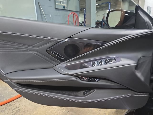 Used 2025 Chevrolet Corvette Z06 w/ Stealth Interior Trim Package RWD image 23