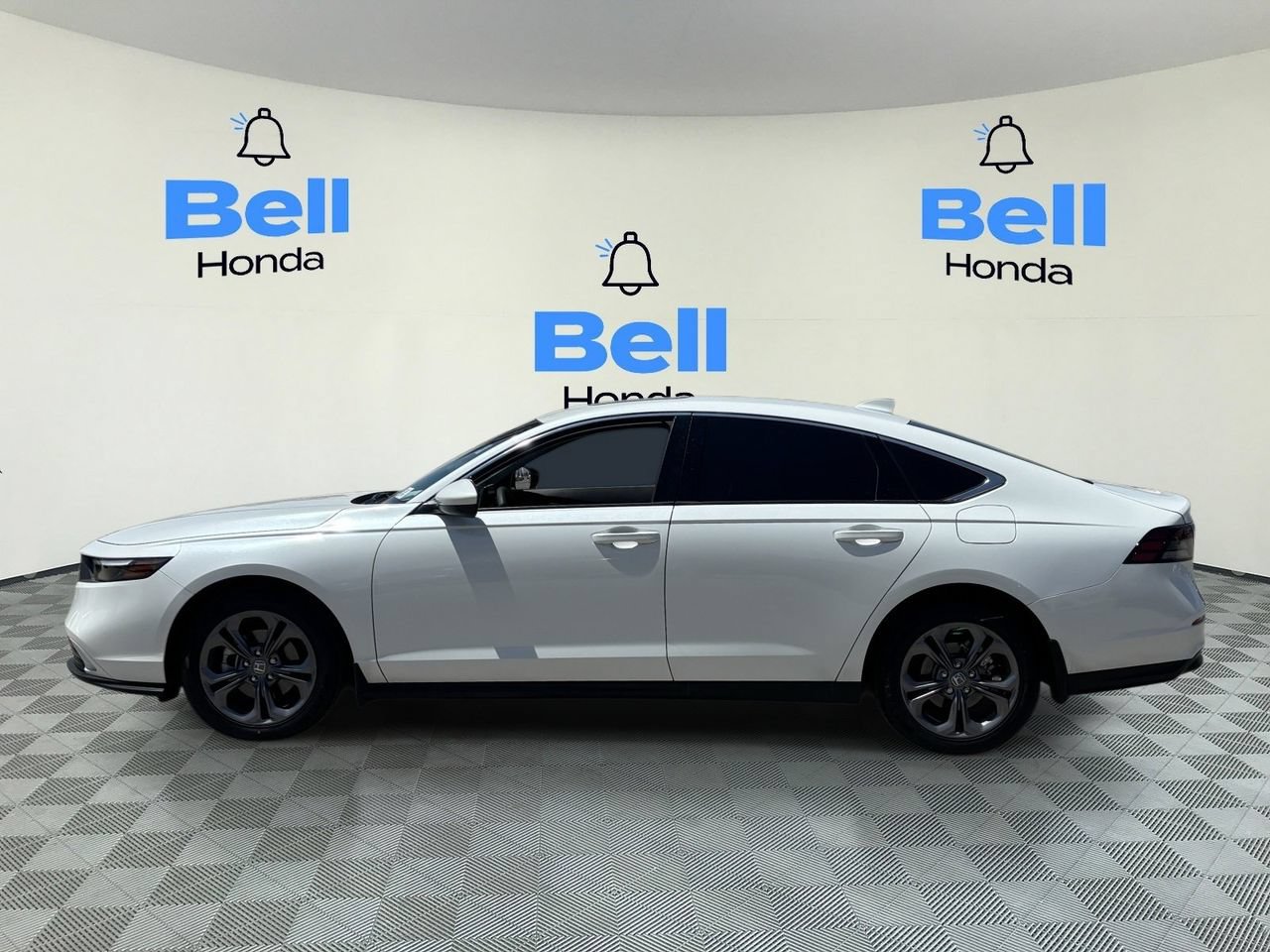 Certified 2023 Honda Accord EX image 2