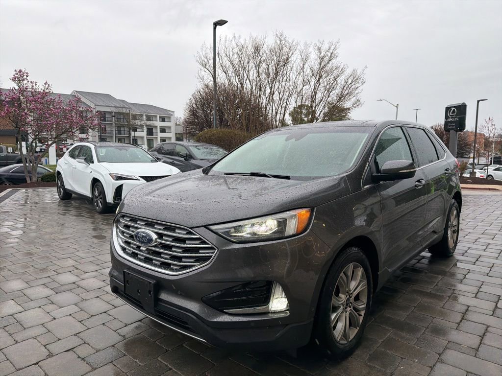 Used 2019 Ford Edge Titanium w/ Equipment Group 301A image 22