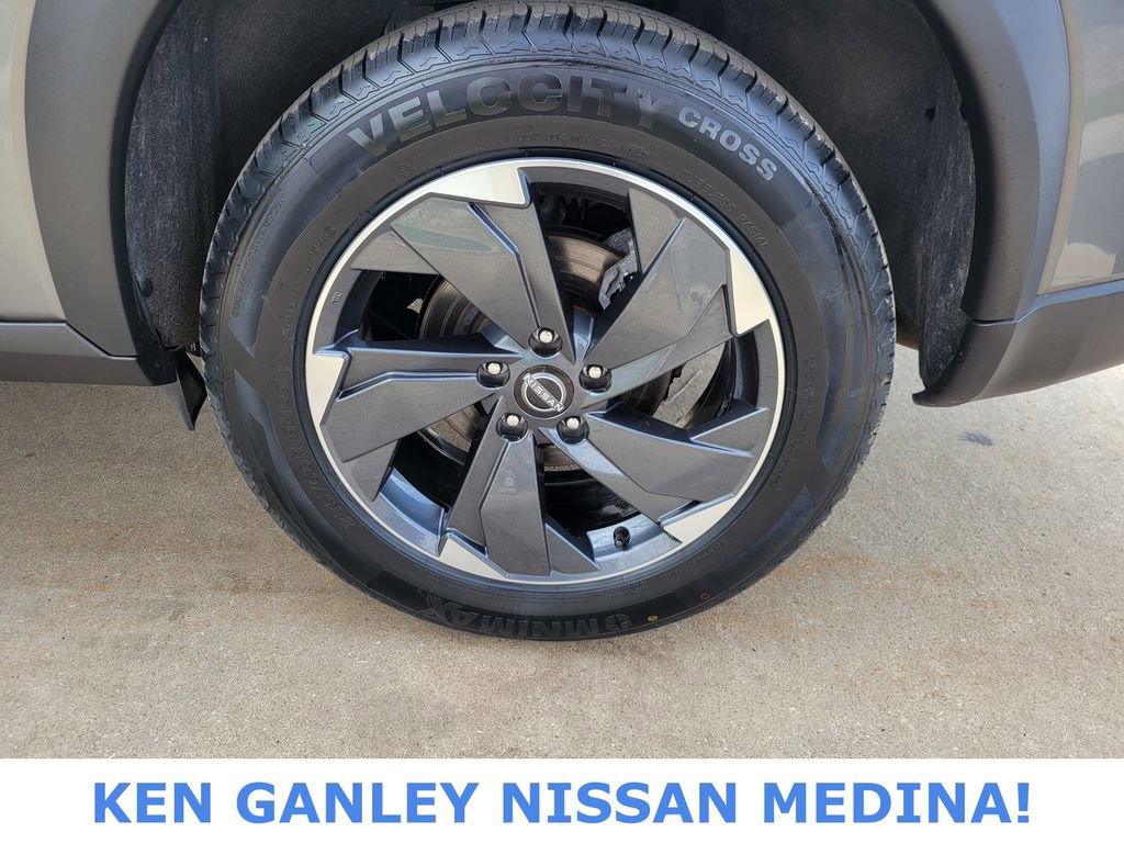 Certified 2025 Nissan Rogue SV AWD/4WD image 20