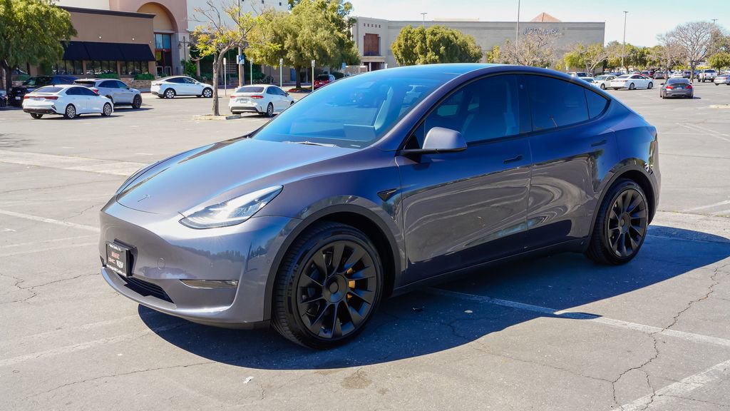 Used 2021 Tesla Model Y Long Range image 3