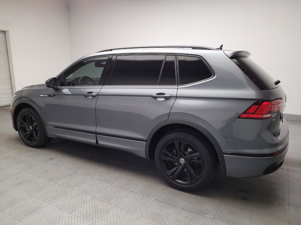 Used 2023 Volkswagen Tiguan SE R-Line FWD image 3