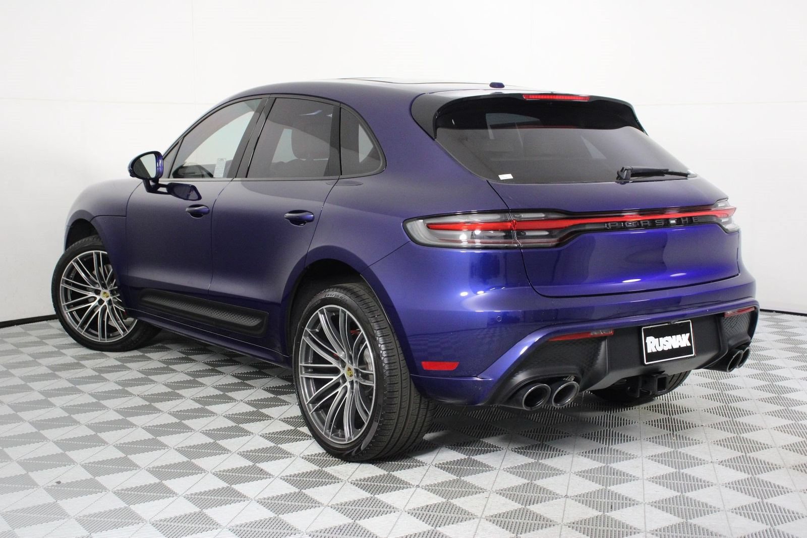 Certified 2026 Porsche Macan S AWD/4WD image 3