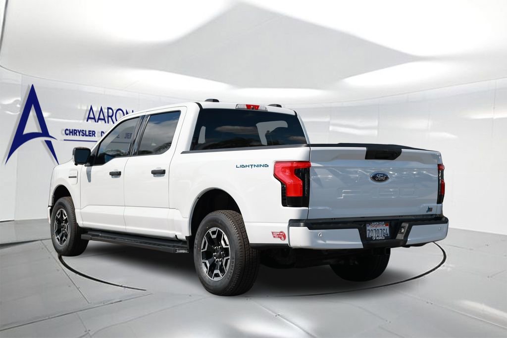 Used 2023 Ford F150 Lightning XLT image 2