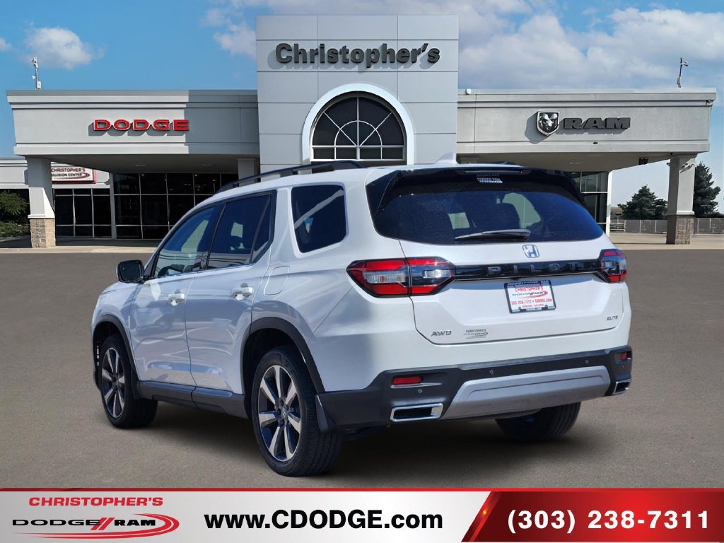 Used 2023 Honda Pilot Elite image 5