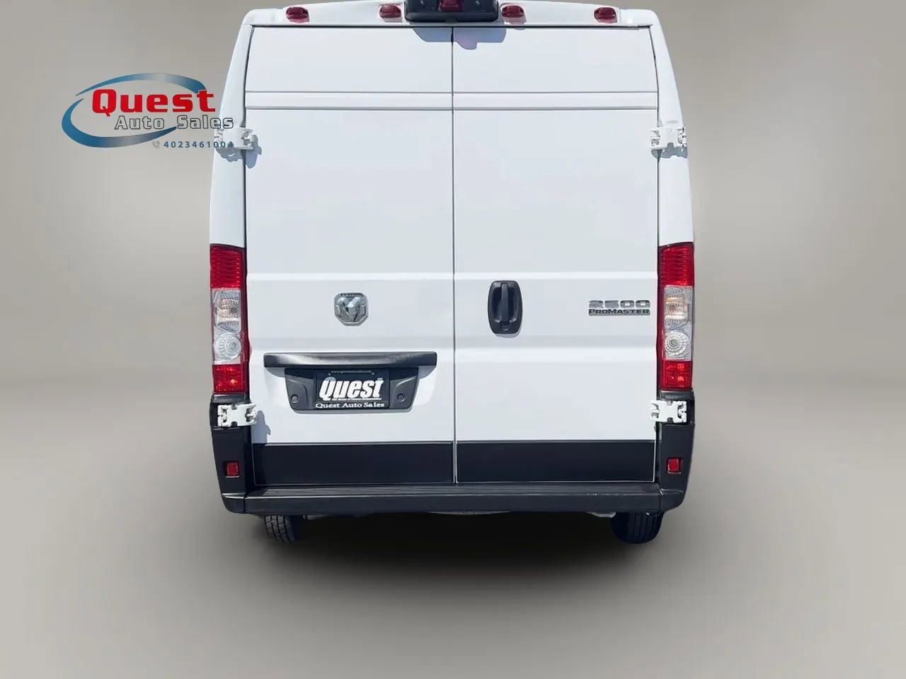 Used 2025 RAM ProMaster 2500 w/ Convenience Group FWD image 4