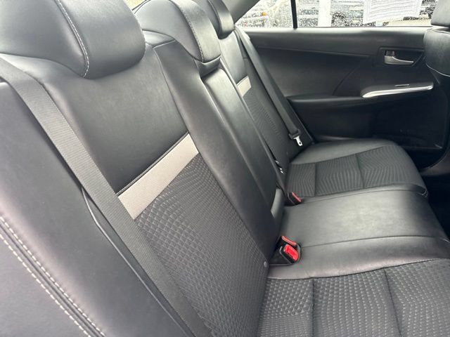 Used 2012 Toyota Camry SE FWD image 13