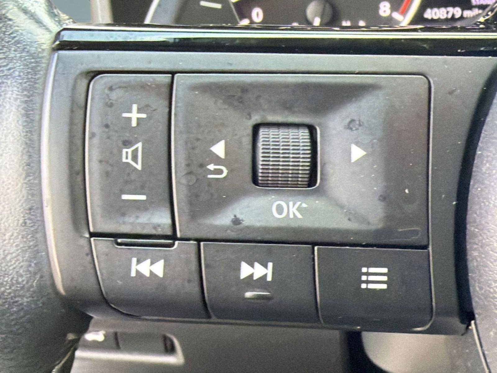 Used 2023 Nissan Rogue SV w/ SV Premium B Package FWD image 17